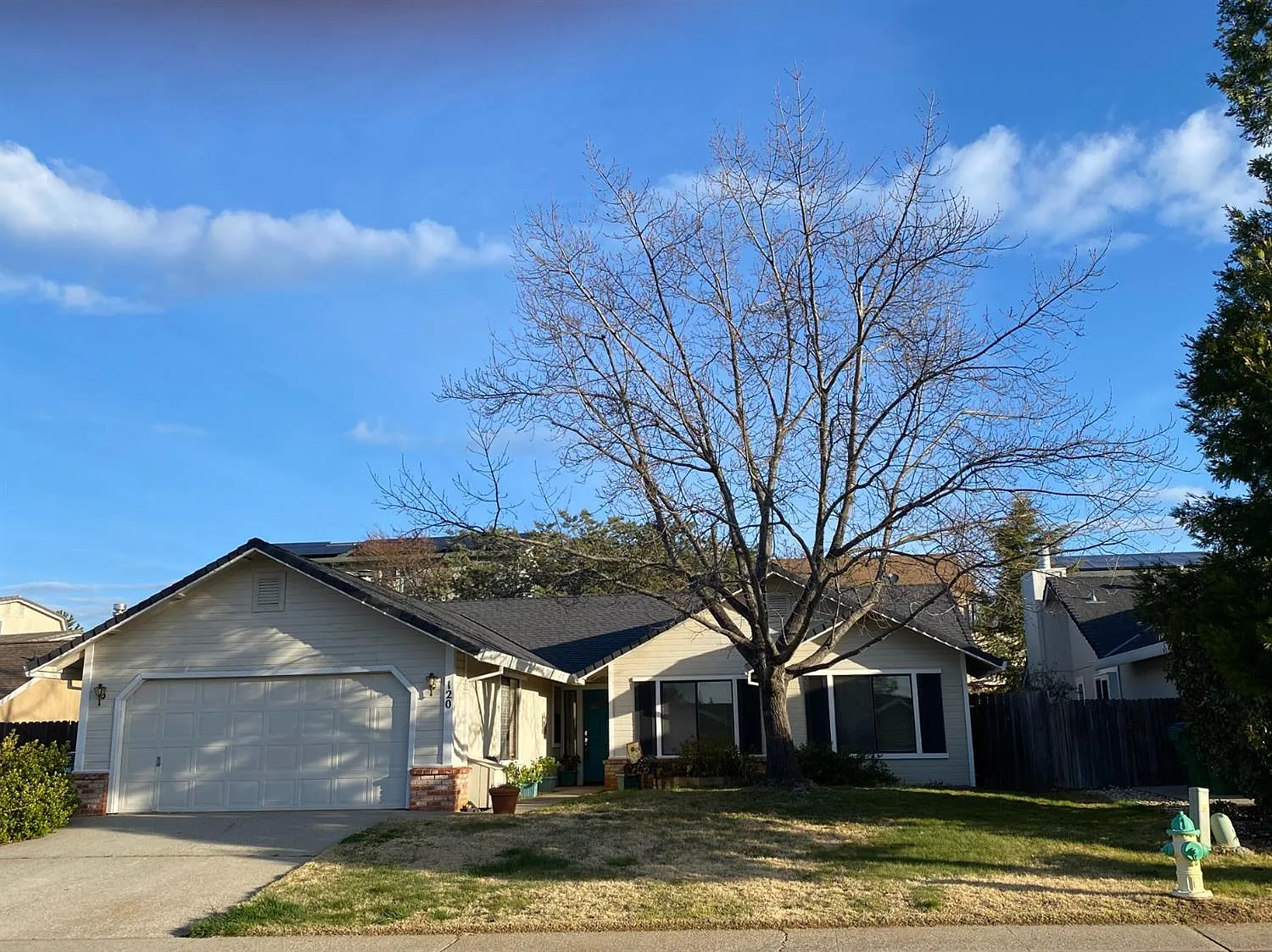 120 Castlemont Dr photo 1