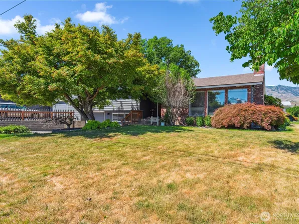 26 Pershing Street, Wenatchee, WA 98801