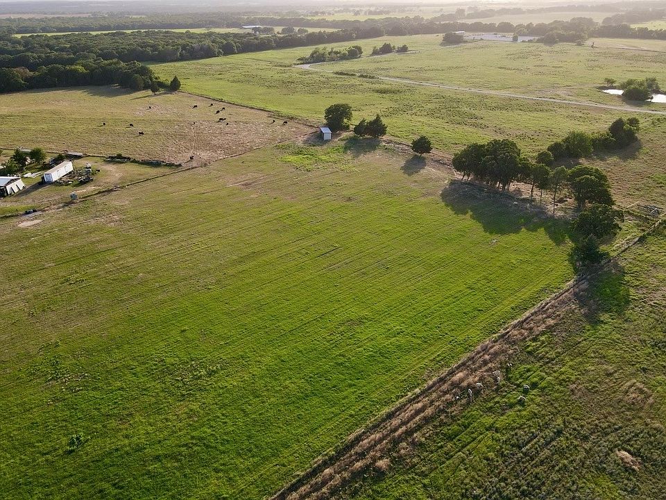 2nd image of Lama Rd