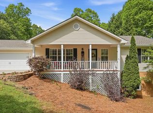 7616 Highland Oaks Dr, Young Harris, GA 30582