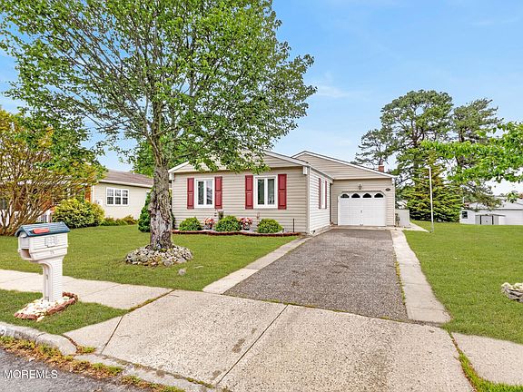 2nd image of 25 Plymouth Drive