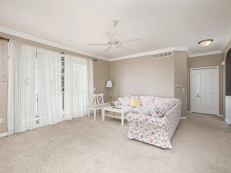 2906 N Knightsbridge Cir — Photo 16