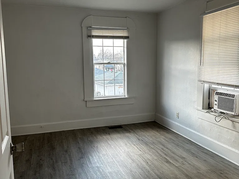 376 N Holmes Ave — Photo 1