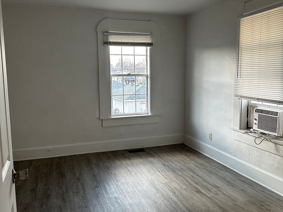 1st image of 376 N Holmes Ave