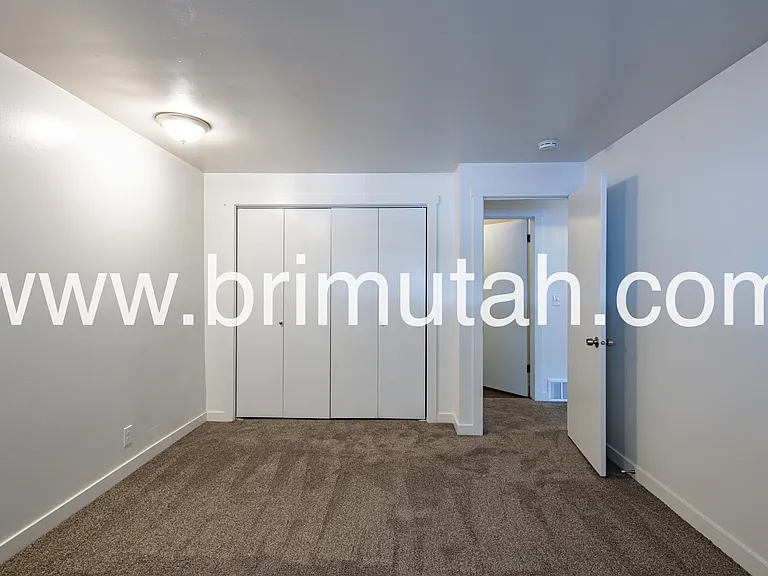 1877 E Osage Orange Ave #3 — Photo 14