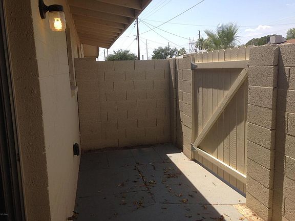 2nd image of 518 N Harris Dr APT B
