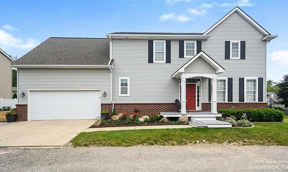 1st image of 1720 Enclave Ln
