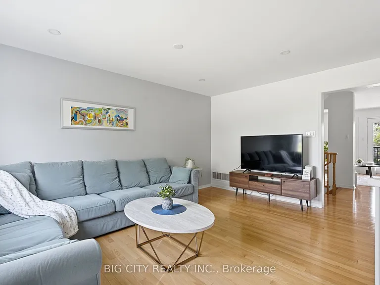 7395 Banffshire Ct #MAIN UPPER — Photo 19
