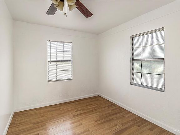 3rd image of 130 Forest Ave