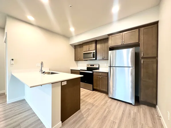 Hamptons at Mill Creek