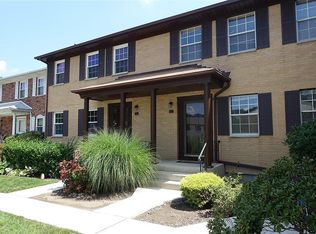 572 Lenape Ct #572, Suffern, NY 10901