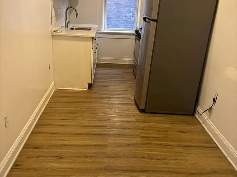 110 Belgrove Dr #6C — Photo 2