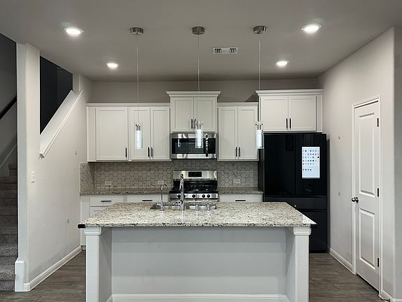 5th image of 316 Greenway Dr