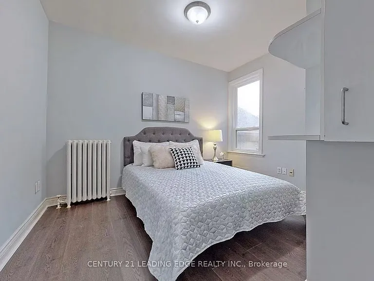 233 Borden St #MAIN LEVEL — Photo 9