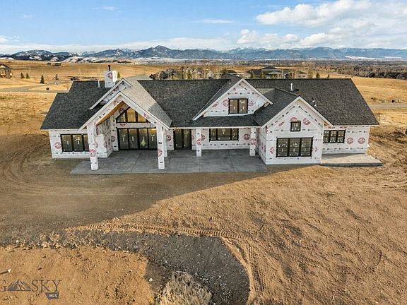 3rd image of 685 Naya Nuki Dr