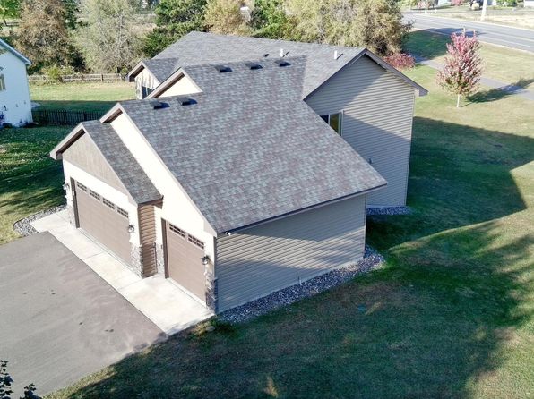 1620 18th Ct SE, Cambridge, MN 55008