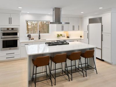 75 E Pleasant Lake Rd, North Oaks, MN, 55127