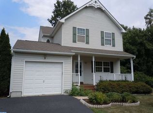 2 Musket Dr, Upper Chichester, PA 19061