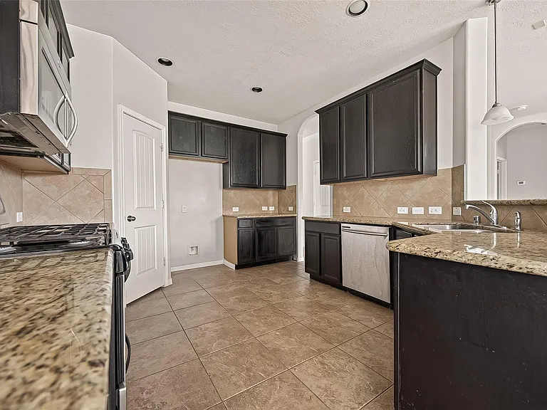 24906 Clover Ranch Dr — Photo 22