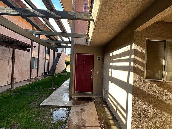 4th image of 909 Karma Ct APT B