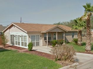 152 Vanham St, Uvalde, TX 78801