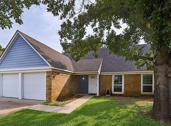 2nd image of 3806 Pine Ct
