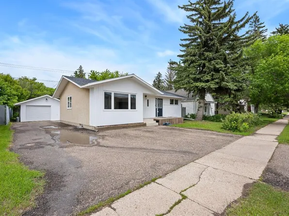 5510 S 45th St, Lloydminster, AB T9V 0C2