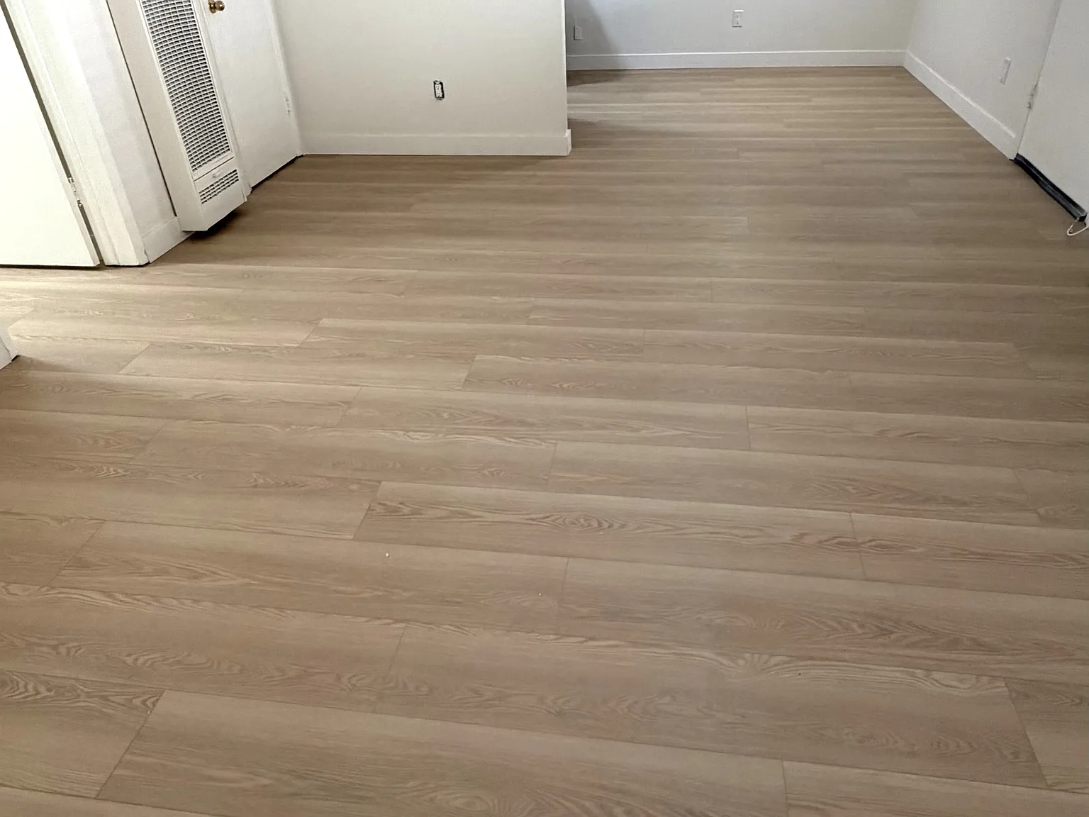 Studio, 400 sqft, $1,800 — Photo 3