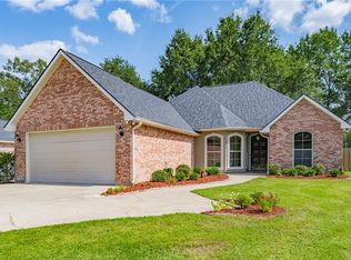 140 Kathie Dr, Ponchatoula, LA 70454
