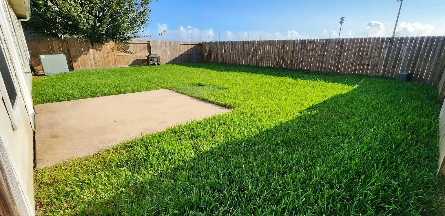 3 bed, 4.0 bath, 1605 sqft, $2,000 — Photo 3