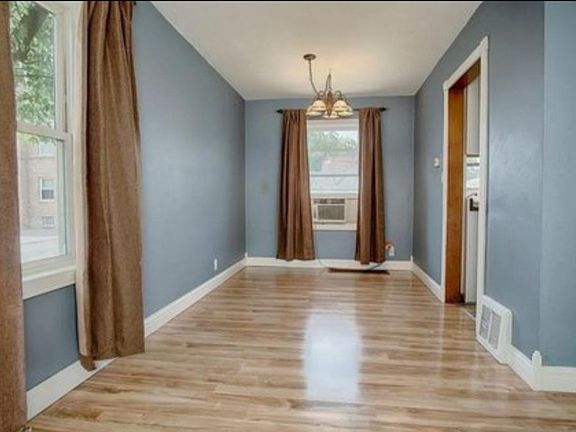 4th image of 217 Adelaide Pl #215