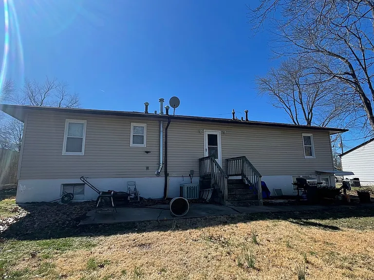 619 Ball St #A — Photo 14