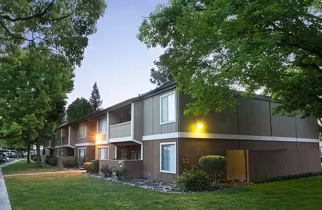 Polo Run Apartments — Photo 2
