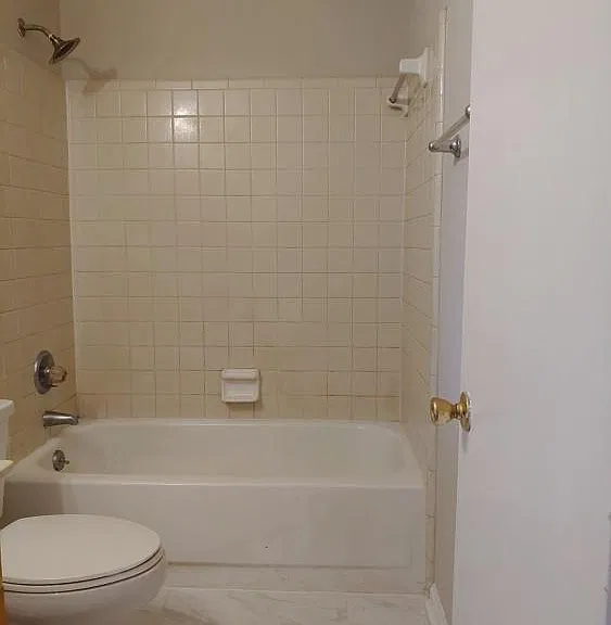 102 Pelham Dr — Photo 15