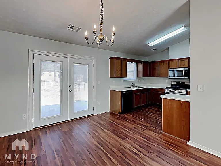 6454 Eastbriar Dr — Photo 5