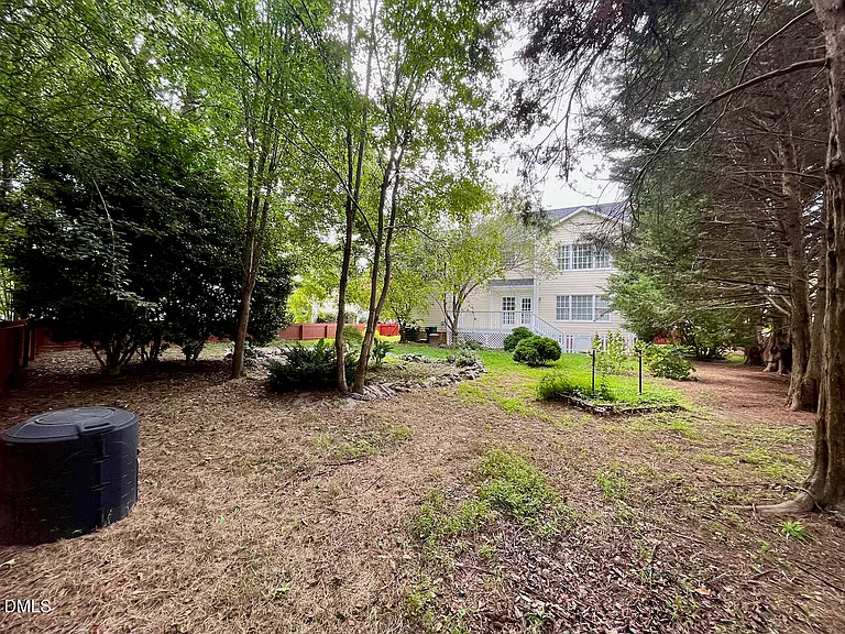 18 Garden Hills Ct — Photo 23