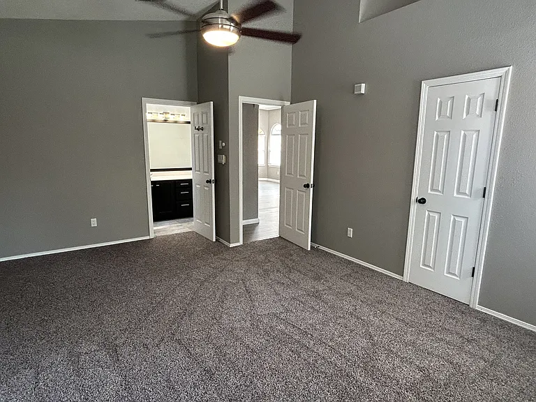 7224 Boxwood Ave NE — Photo 6