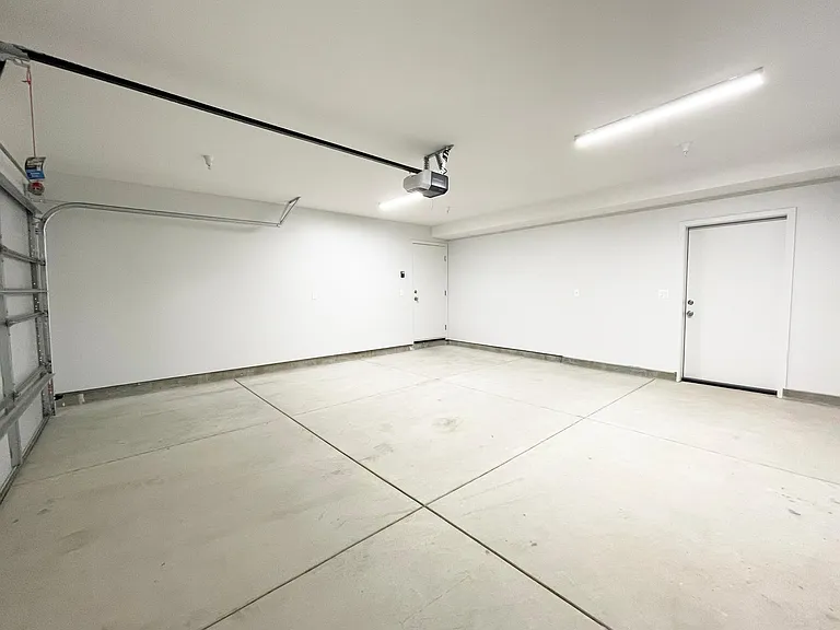 230 S San Marino Ave #B — Photo 30