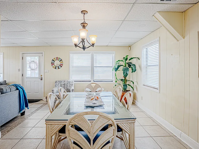 405 Dolphin St #B — Photo 17