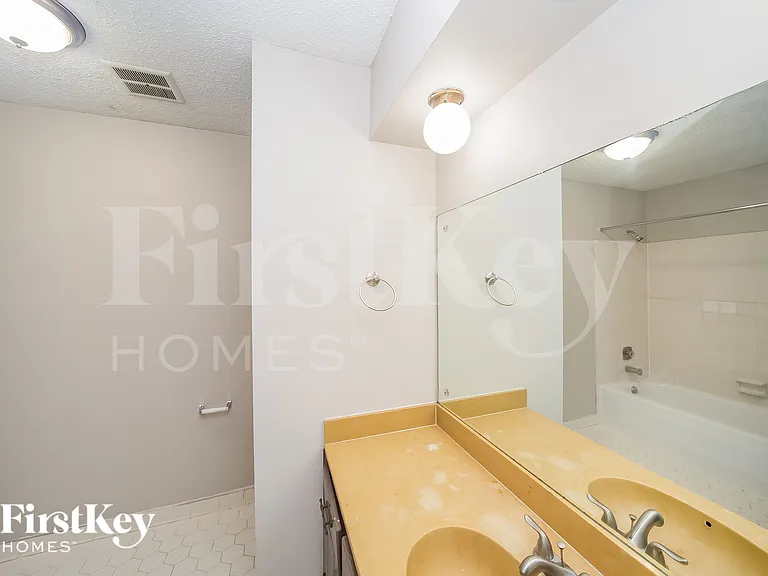 4198 Rosewind Cir — Photo 14