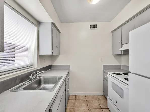 2241 NW 59th Ter, Fort Lauderdale, FL