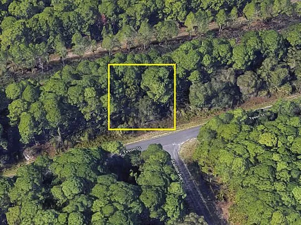 Tyson St, North Port, FL 34291