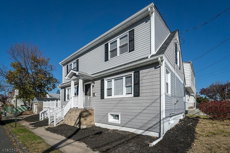 2nd image of 74-80 Delmar Pl