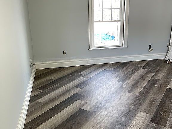 4th image of 322 S Elm Ave