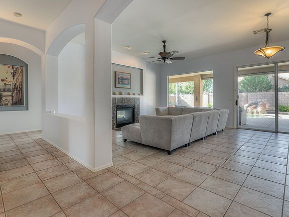 4th image of 5100 S Camellia Dr