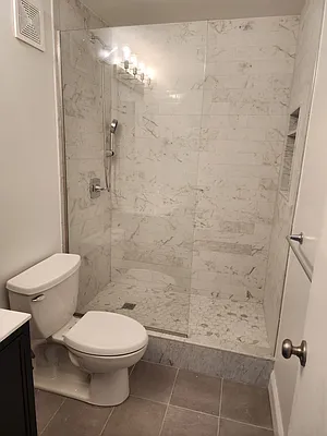 Bathroom, photo 1