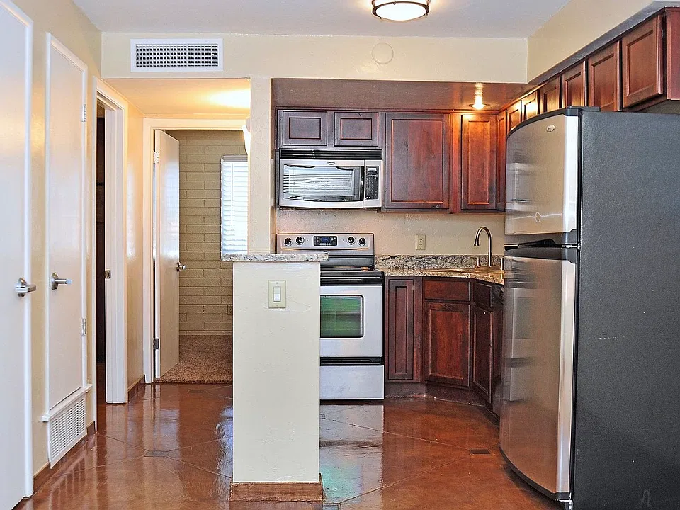 55 N Cherry Ave #211
