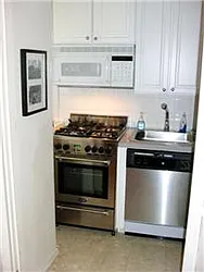 Rented by R New York