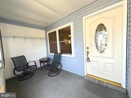 62 Kingston Way Photo 1