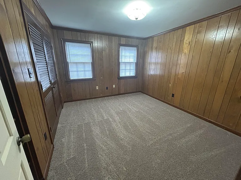 817 King James St SW #C — Photo 10